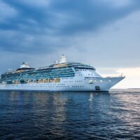 cruise-ship-3484854_1920.jpg